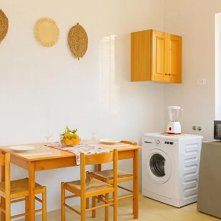 - - Sferracavallo Sul Mare *