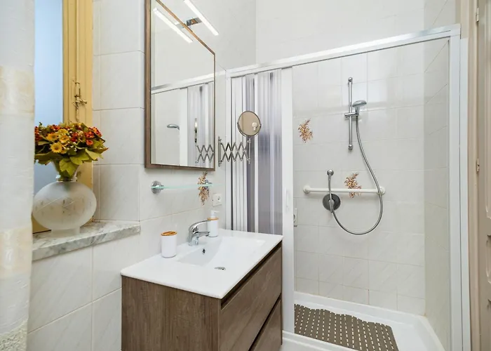 - - Sferracavallo Sul Mare * 巴勒莫