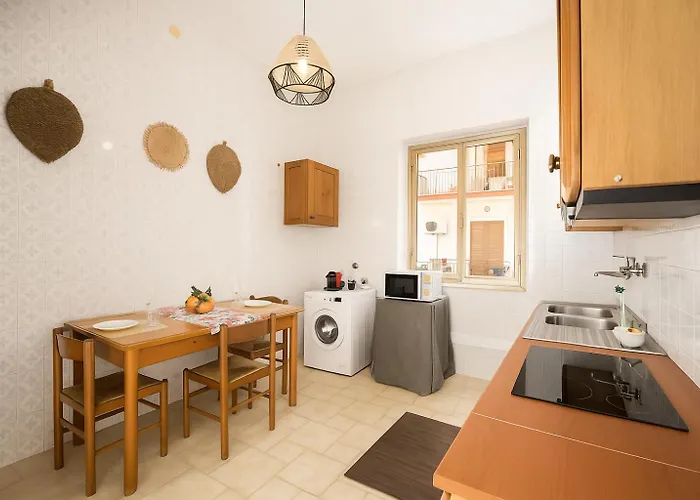 - - Sferracavallo Sul Mare * 巴勒莫